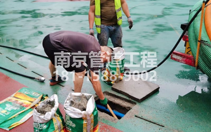 金宁新村管道清淤