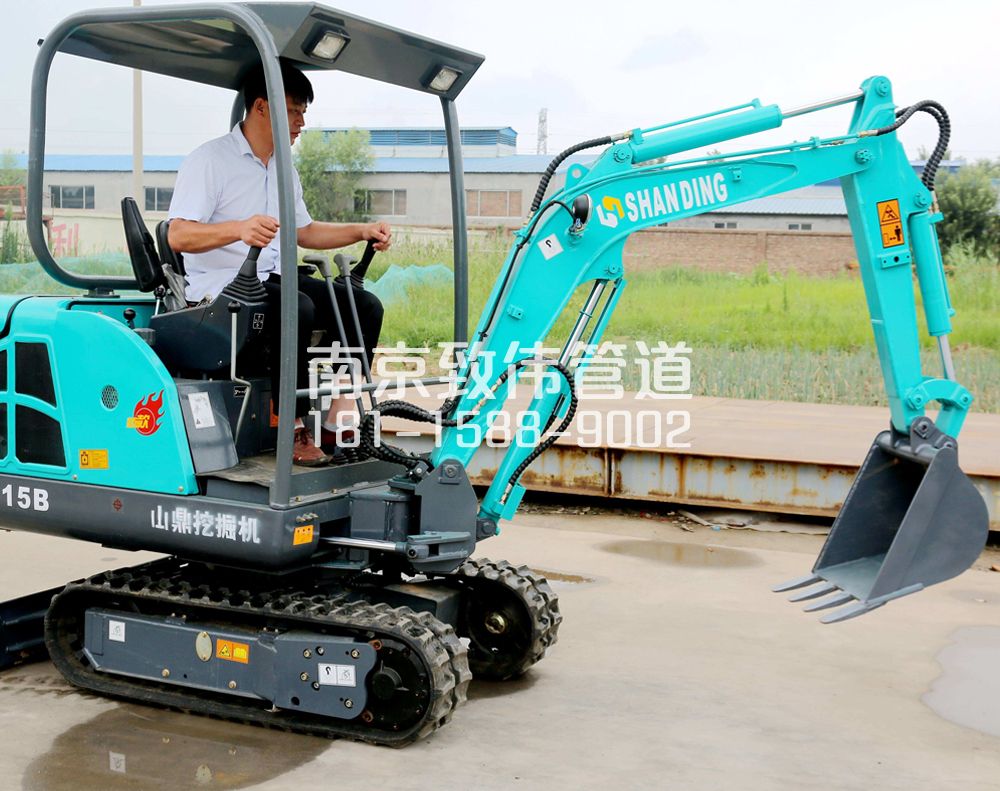 金宁新村小型挖机