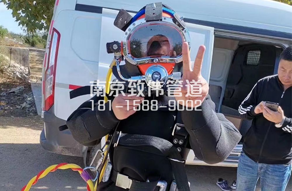 金宁新村沉淀池清底