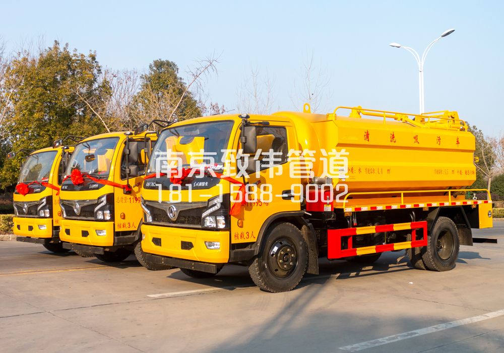 金宁新村多利卡吸污车